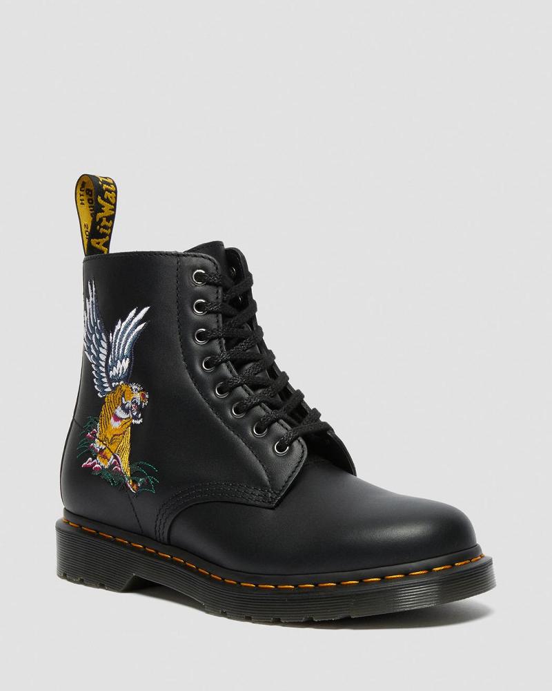 Black Men\'s Dr Martens 1460 Souvenir Embroidered Leather Ankle Boots | CA 415FDN